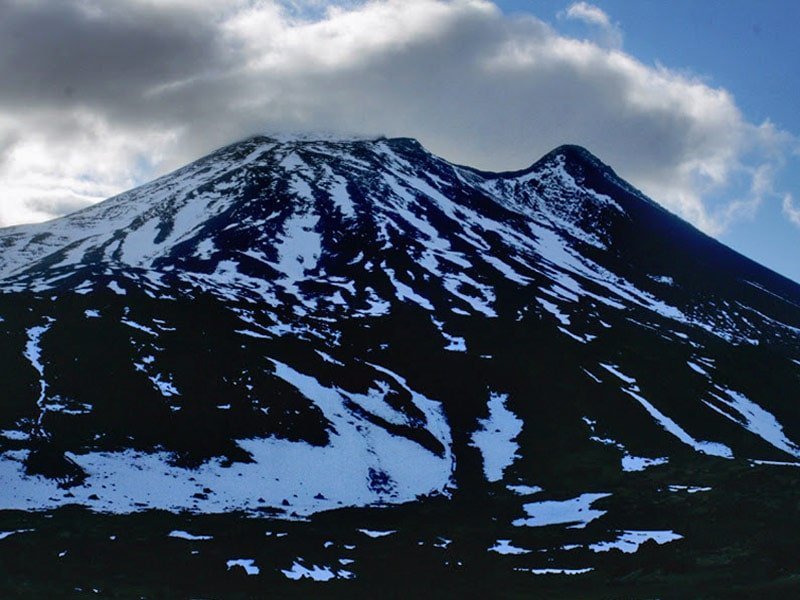 Climbing Casa Blanca Volcano