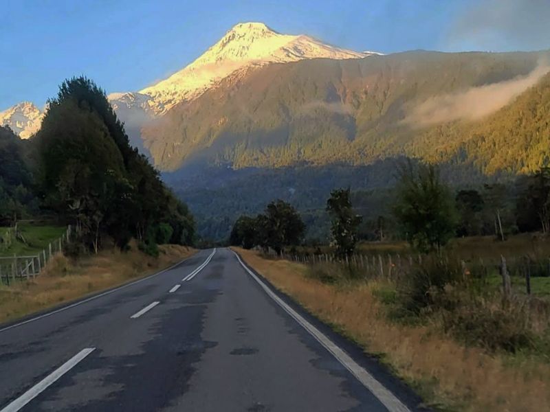 Ascensión al Volcán Yates